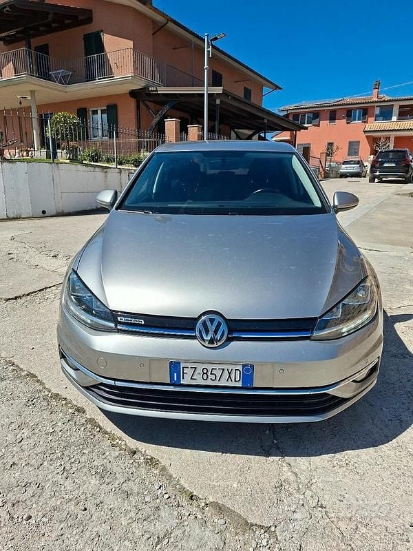 Usata VW Golf VIII 131 CV (96 kW) 2020 Grigio Berlina