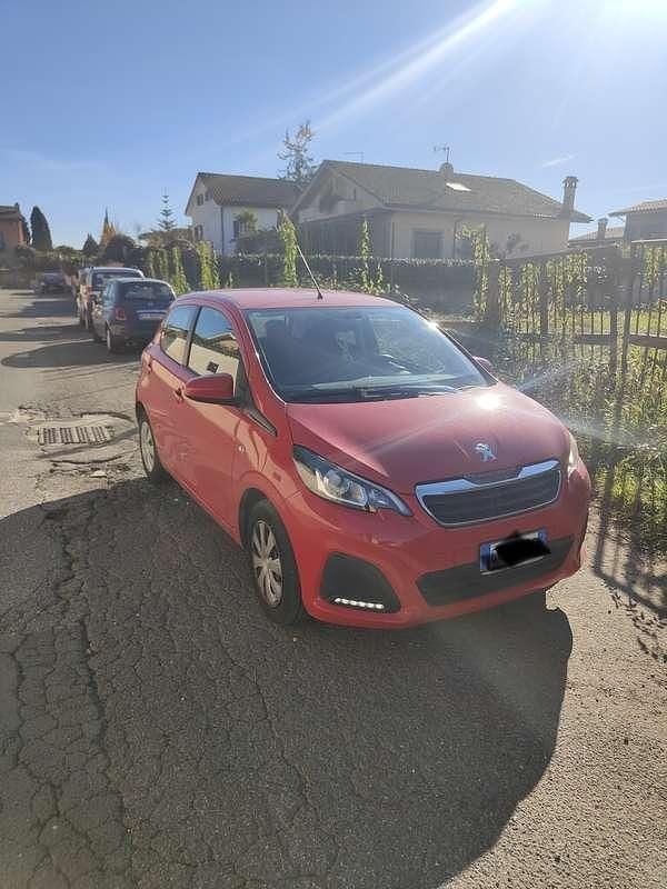 Usata Peugeot 108 Active 72 CV (52 kW) 2020 Rosso Utilitaria