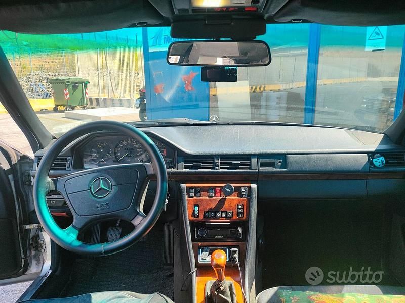 Usata Mercedes E200 1992