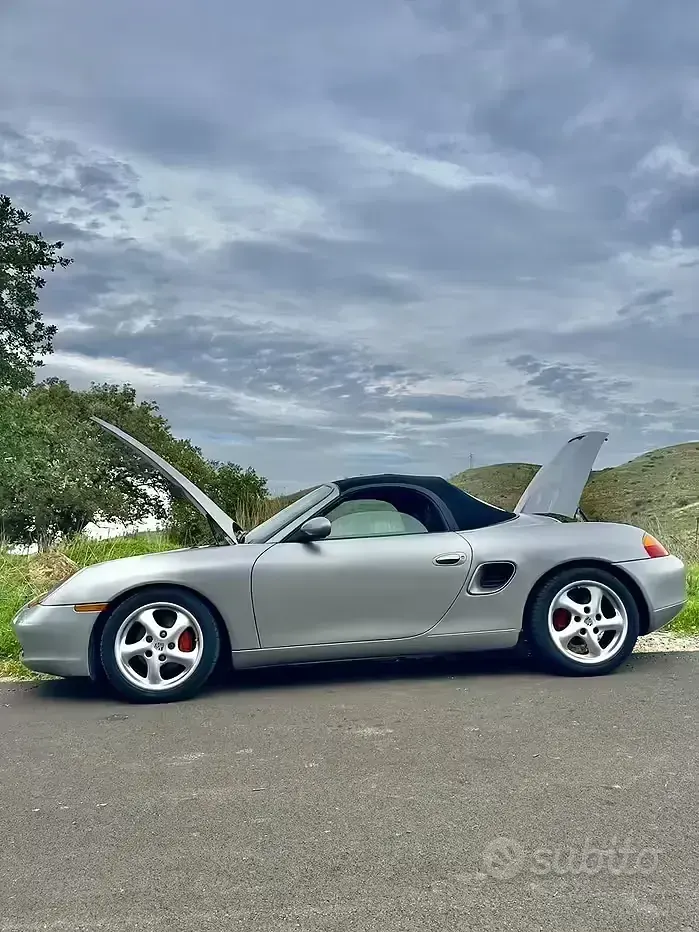 Usata Porsche Boxster 228 CV (167 kW) 2004 Grigio Cabrio