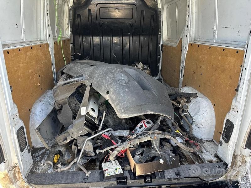 Usata Renault Master T28 135 CV (99 kW) 2020 Bianco Monovolume