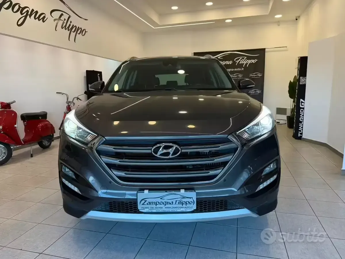Usata Hyundai Tucson Edition 141 CV (103 kW) 2017 Grigio SUV