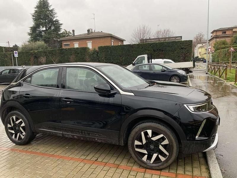 Usata Opel Mokka Elegance 101 CV (74 kW) 2022 Nero SUV