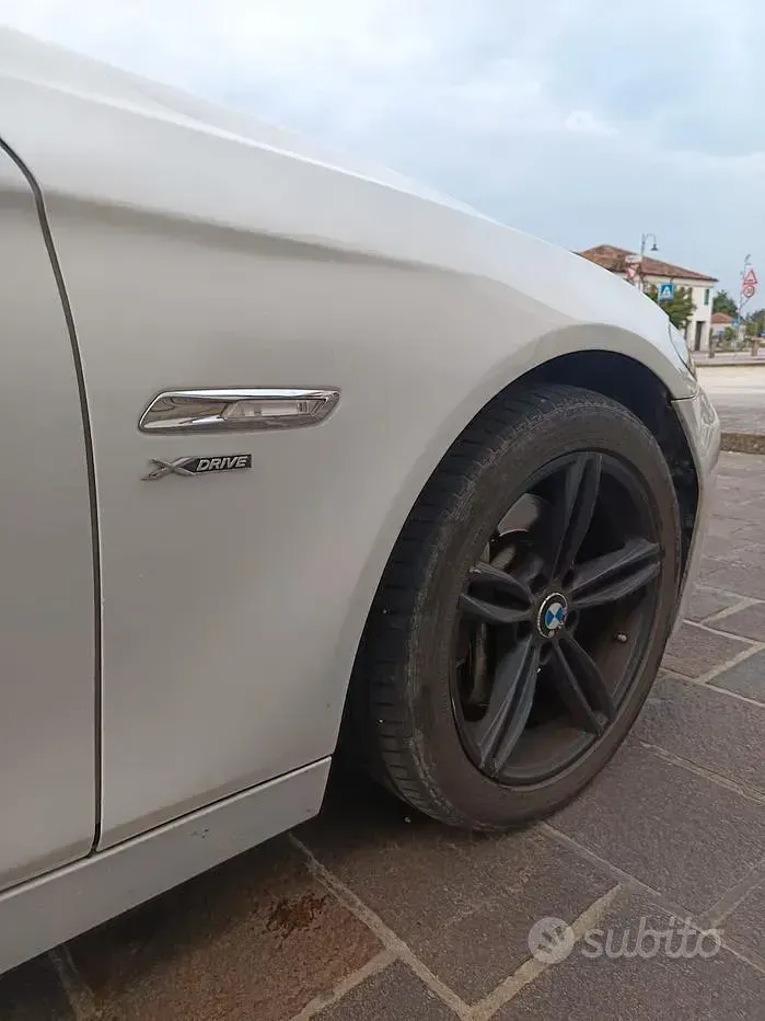 Usata BMW 525 218 CV (160 kW) 2011 Bianco Berlina