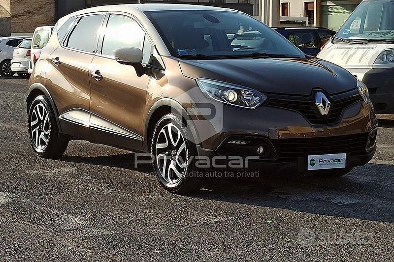 Usata Renault Captur 90 CV (66 kW) 2013 Marrone SUV