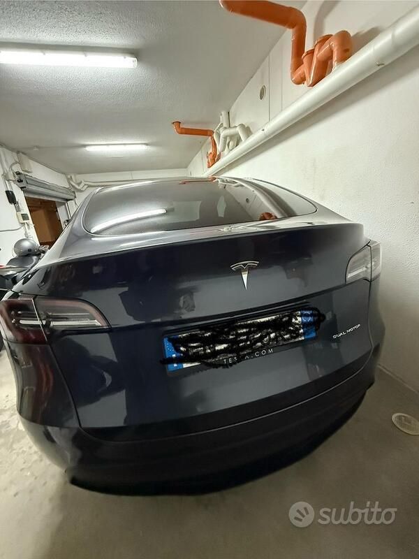 Usata 2023 Tesla Model Y SUV | 42.000 € (Buon prezzo) - Immagine 1/4