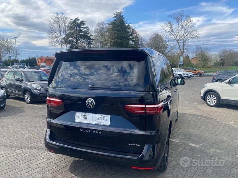 Usata VW Multivan Life 150 CV (110 kW) 2022 Nero Furgone