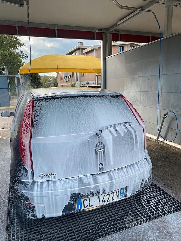 Usata Fiat Punto 60 CV (44 kW) 2004 Grigio Utilitaria