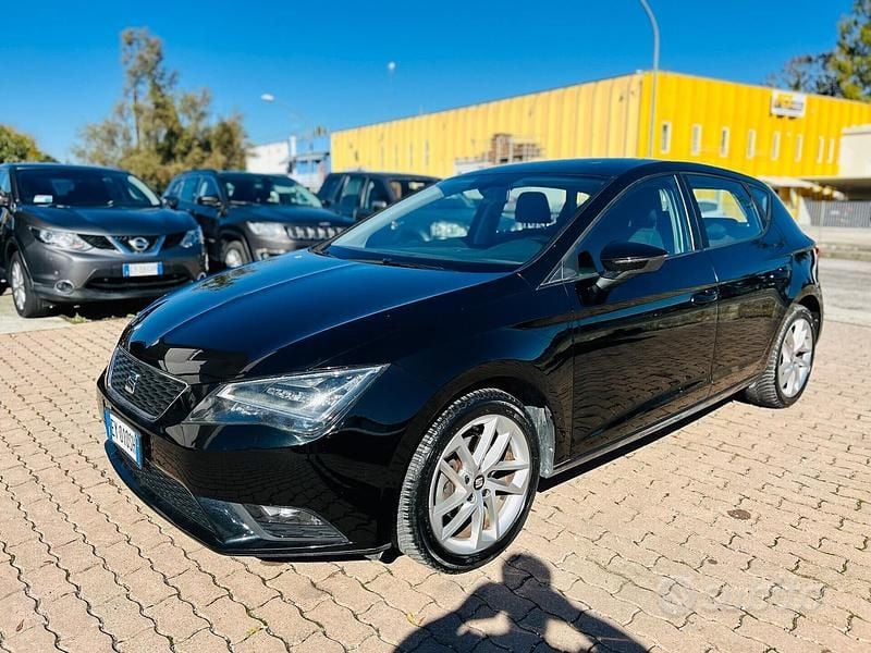 Nero Usata 2015 Seat Leon Business Berlina | 6200 € (Buon prezzo) - Immagine 1/4