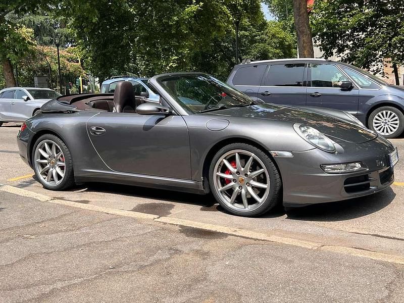 Usata Porsche 911 Carrera 4S Cabriolet 355 CV (261 kW) 2007 Grigio Cabrio
