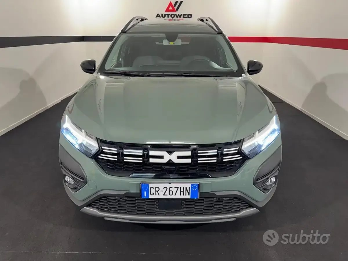 Usata Dacia Jogger Extreme 101 CV (74 kW) 2023 Verde Monovolume