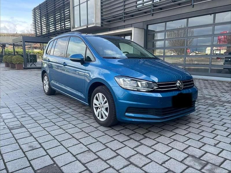 Gebraucht VW Touran Business 150 PS (110 kW) 2020 Blau Van / Kleinbus