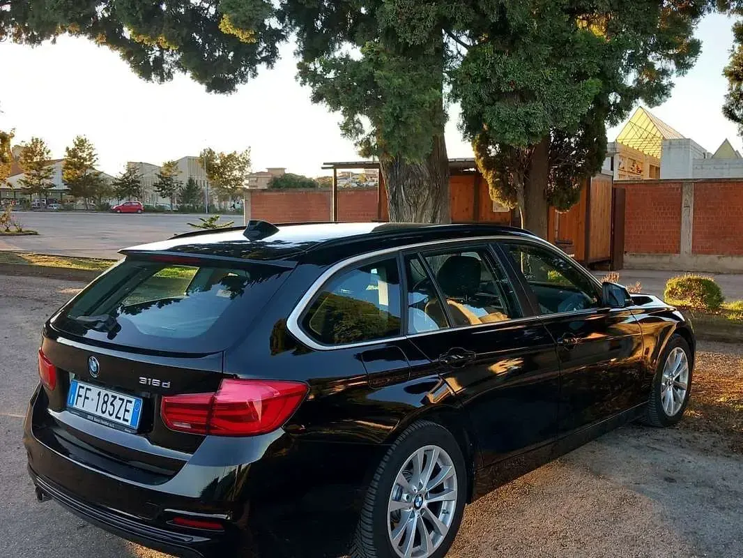 Usata BMW 316 Advantage 116 CV (85 kW) 2016 Nero Station wagon