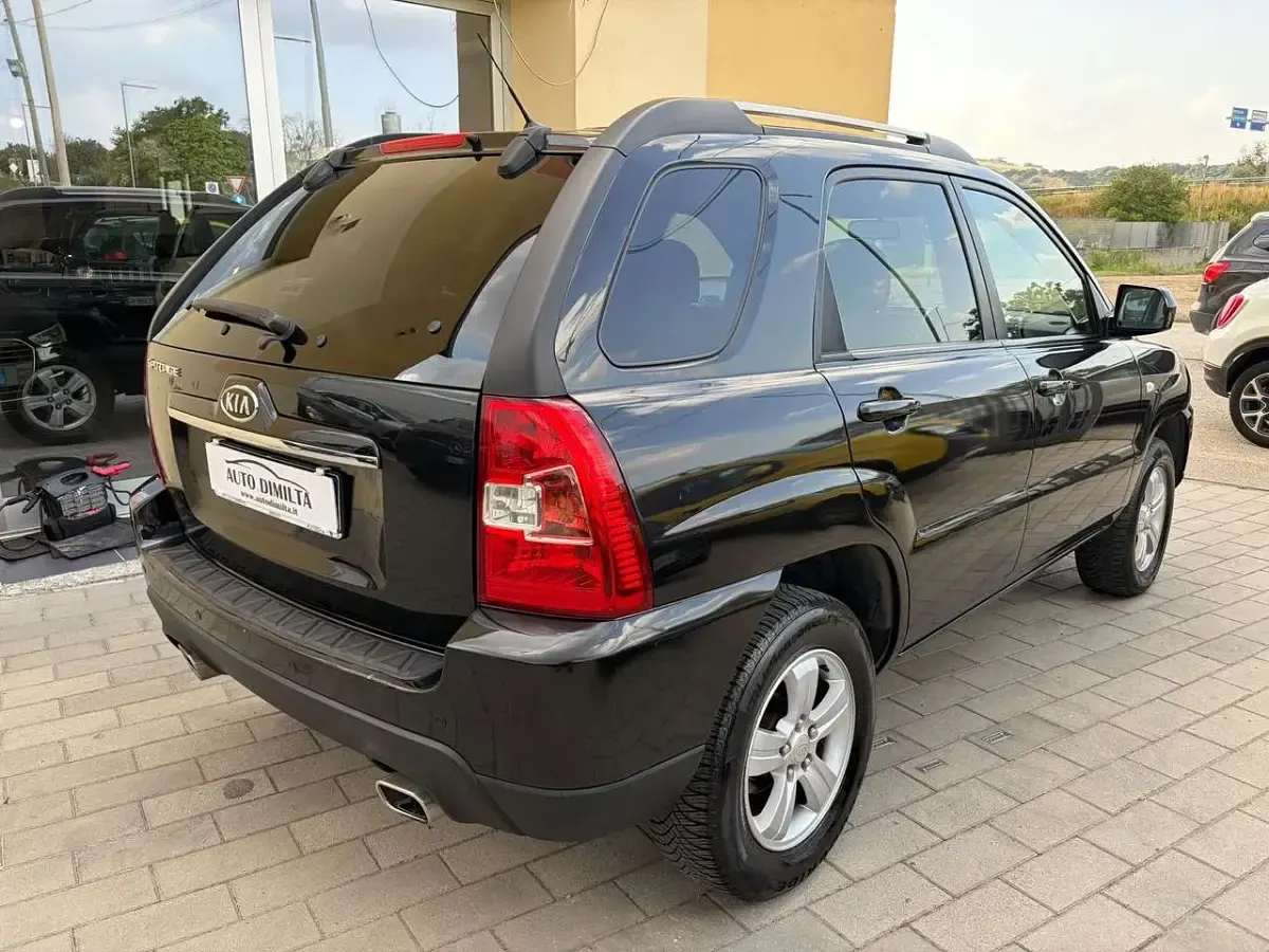 Usata Kia Sportage Active 137 CV (100 kW) 2008 Nero SUV