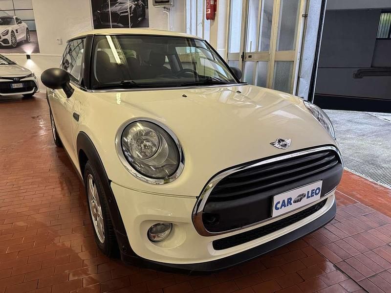 Usata Mini One D 95 CV (69 kW) 2018 Beige Utilitaria