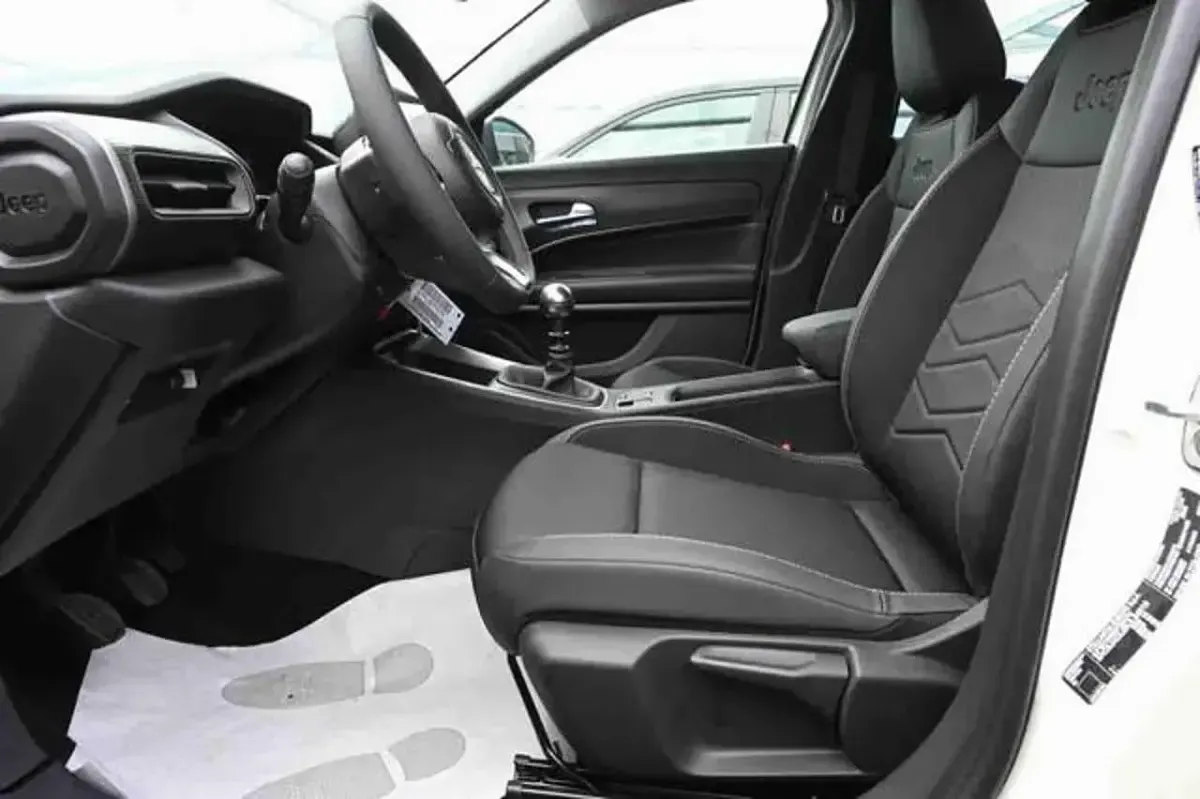 Nuova Jeep Avenger Altitude 100 CV (73 kW) 2025 Bianco SUV