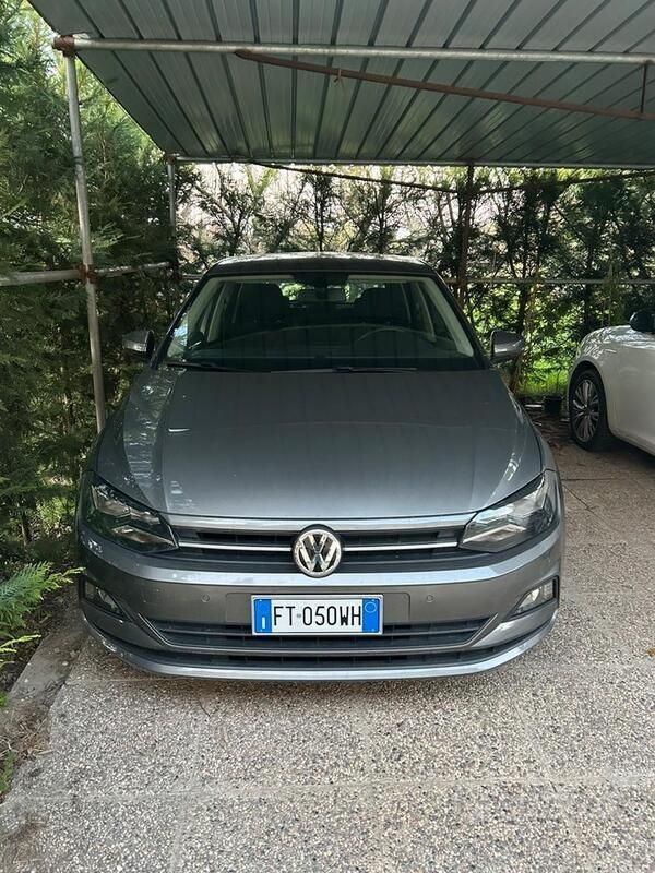 Grigio Usata 2018 VW Polo Due volumi | 13.500 € (Buon prezzo) - Immagine 1/4