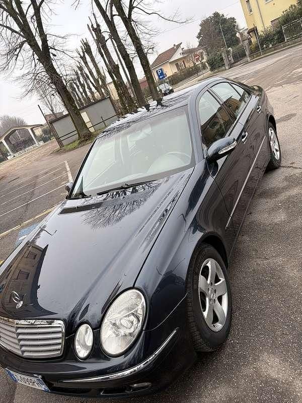 Usata Mercedes E200 186 CV (136 kW) 2003 Berlina