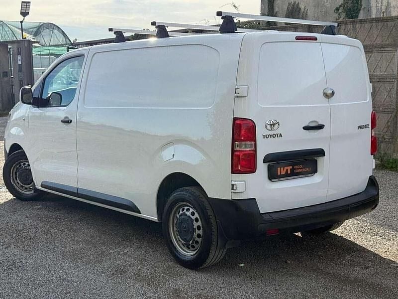 Usata Toyota Proace 122 CV (89 kW) 2017 Bianco Monovolume
