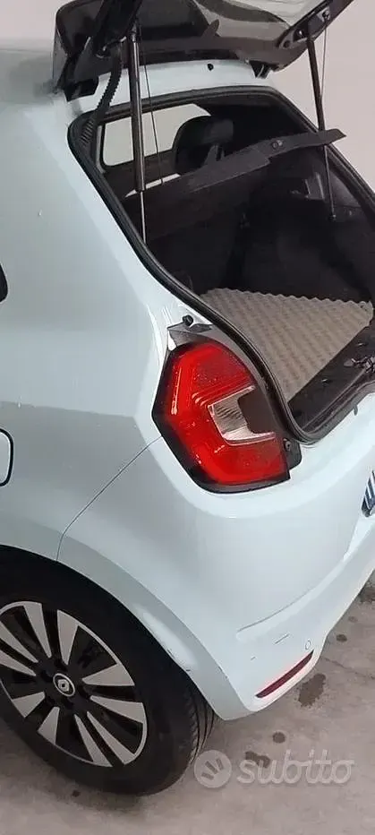 Usata Renault Twingo 42 CV (30 kW) 2022 Bluazzurro Utilitaria