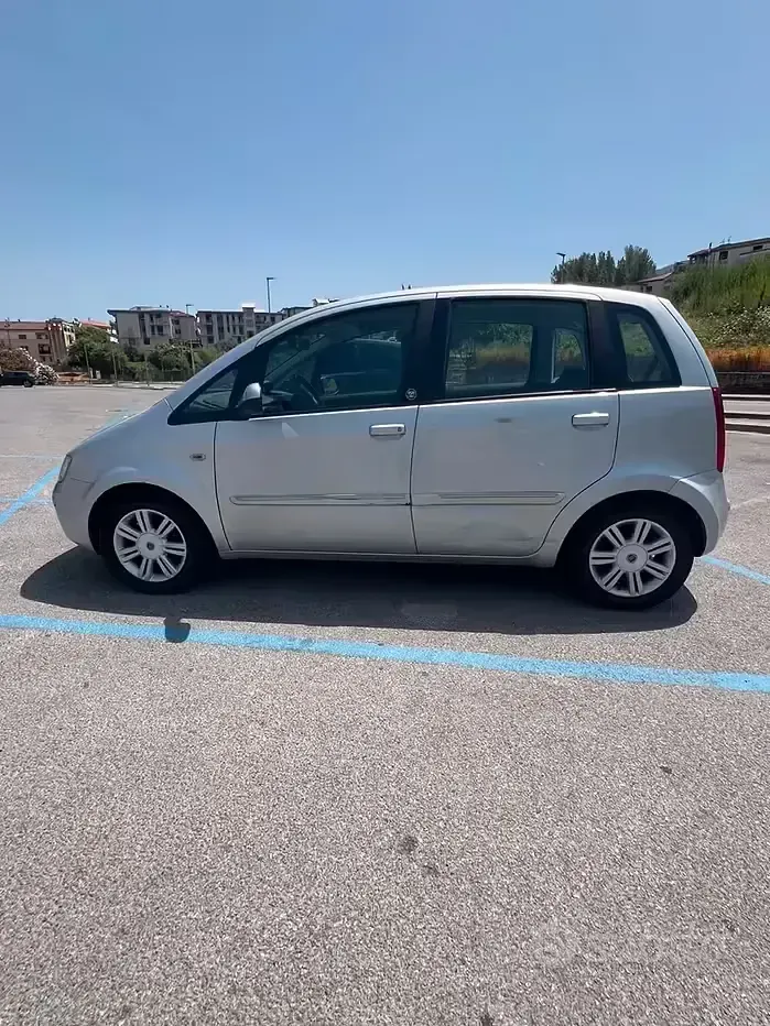 Usata Fiat Idea 77 CV (56 kW) 2011 Monovolume