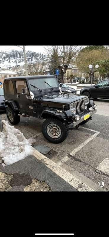 Usata Jeep Wrangler Laredo 120 CV (88 kW) 1994 Nero SUV