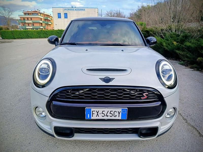 Usata Mini Cooper S 192 CV (141 kW) 2019 Grigio gesso Utilitaria