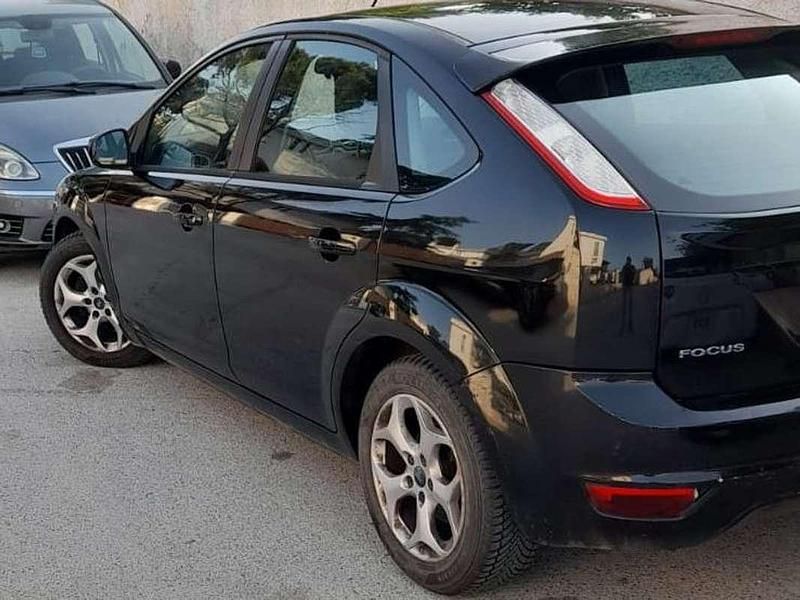 Usata Ford Focus 109 CV (80 kW) 2011 Blu/azzurro Berlina