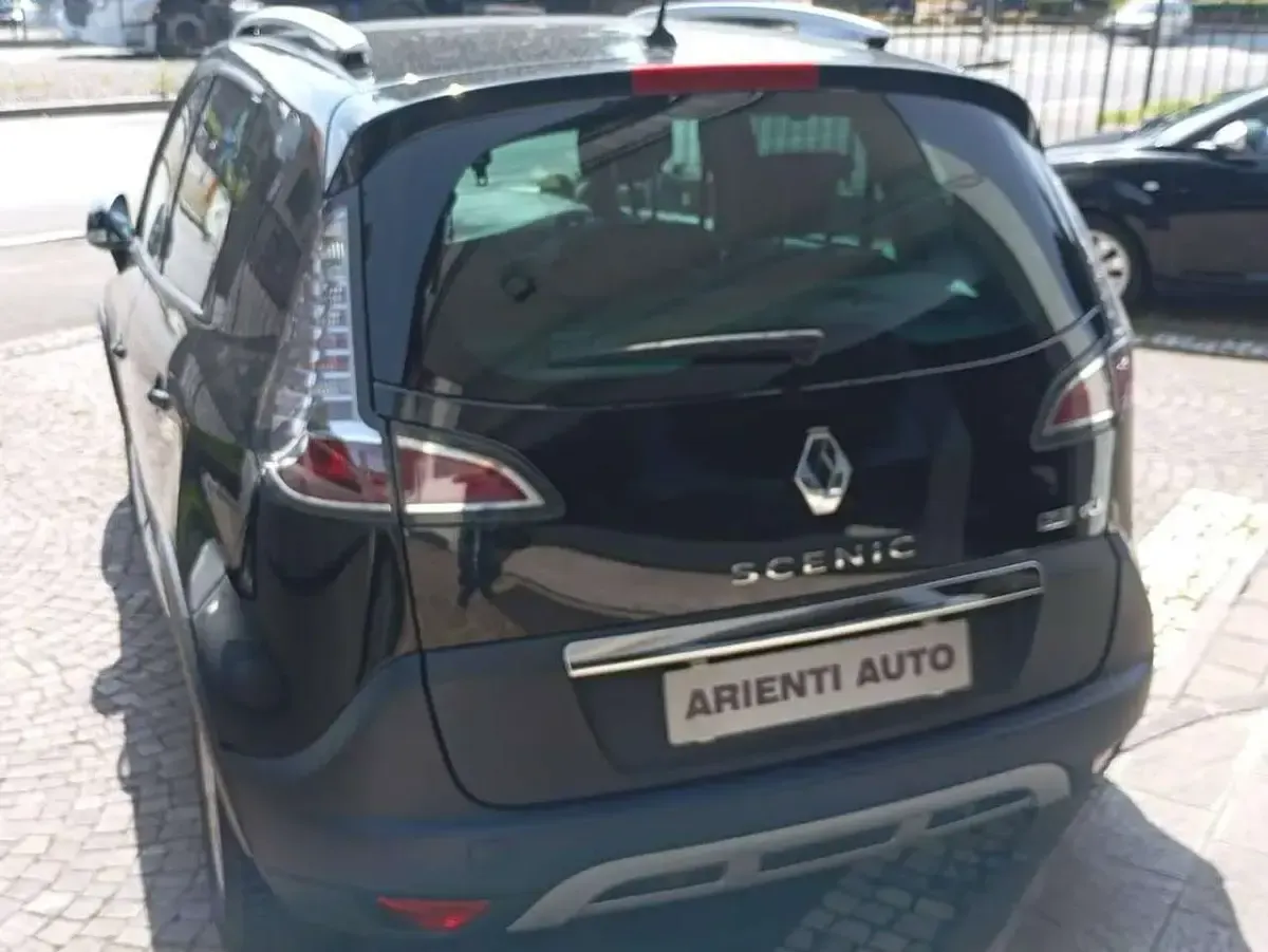 Usata Renault Scenic E-Tech 110 CV (80 kW) 2014 Nero metallizzato Monovolume