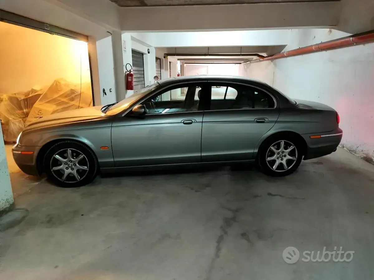 Usata Jaguar S-Type S 207 CV (152 kW) 2006 Grigio Berlina