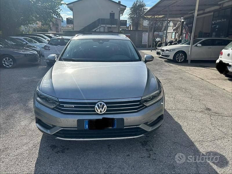 Usata VW Passat Alltrack 240 CV (176 kW) 2018 Grigio Station wagon