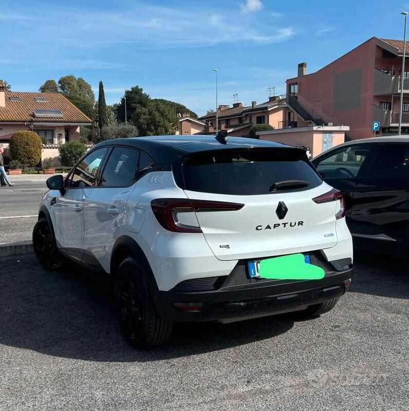Usata Renault Captur 92 CV (67 kW) 2022 Bianco SUV