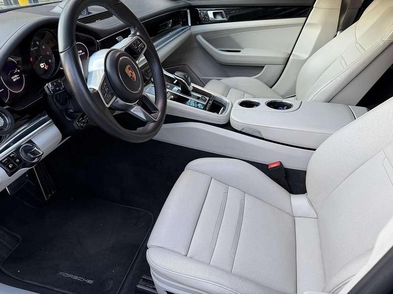 Usata Porsche Panamera Turbo Sport Turismo 549 CV (403 kW) 2018 Berlina