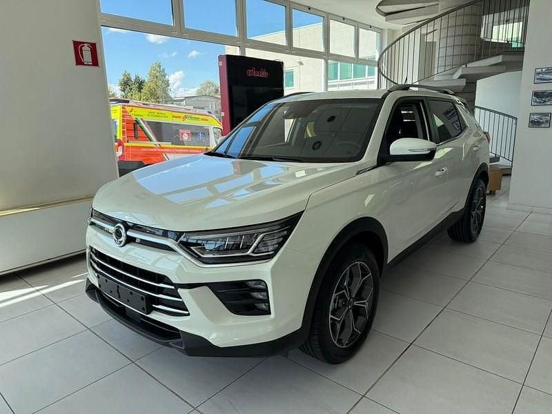 Nuova Ssangyong (KGM) Korando 136 CV (100 kW) 2025 Bianco SUV