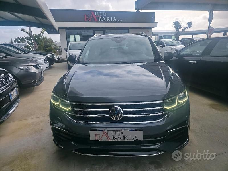 Usata VW Tiguan R-line 150 CV (110 kW) 2022 Grigio SUV