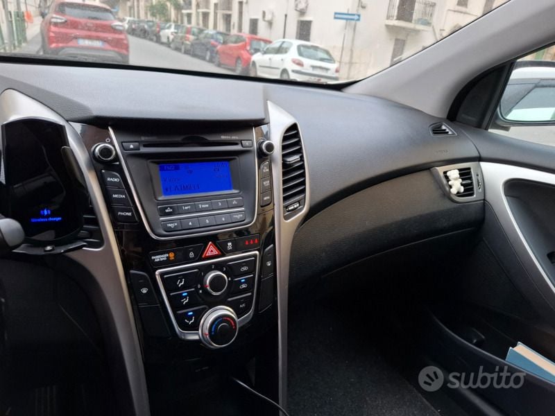 Bianco Usata 2013 Hyundai i30 Comfort Station wagon | 3900 € (Cara) - Immagine 1/4