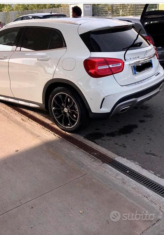 Usata Mercedes GLA200 AMG 136 CV (100 kW) 2016 SUV