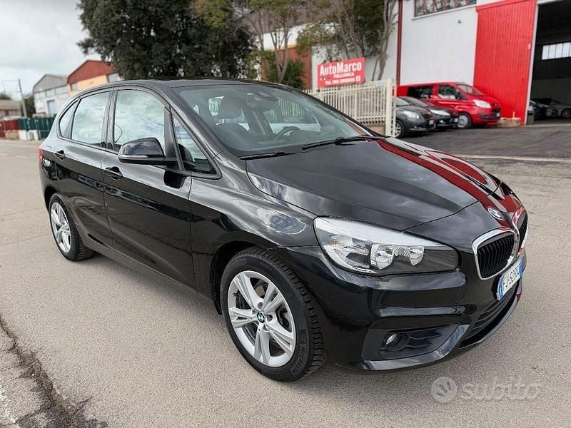 Usata BMW 218 Advantage 150 CV (110 kW) 2017 Nero Station wagon