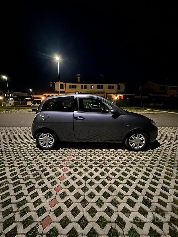 Usata 2008 Lancia Ypsilon Due volumi | 4800 € - Immagine 1/4