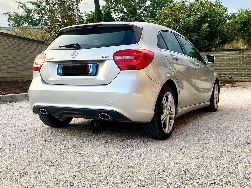 Usata Mercedes A180 109 CV (80 kW) 2012 Berlina