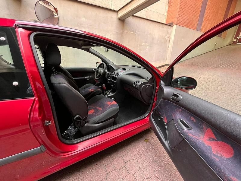 Usata Peugeot 206 57 CV (41 kW) 2010 Rosso Berlina