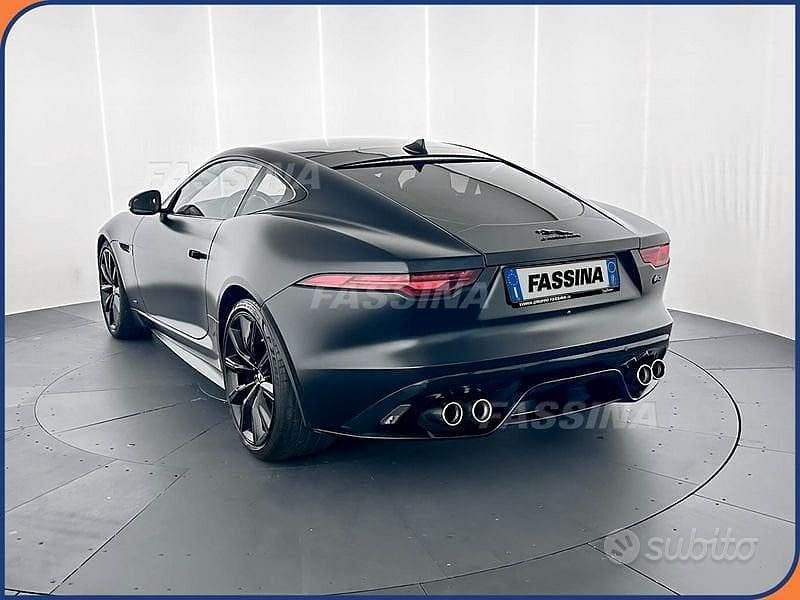 Usata Jaguar F-Type R 575 CV (422 kW) 2024 Nero Coupé