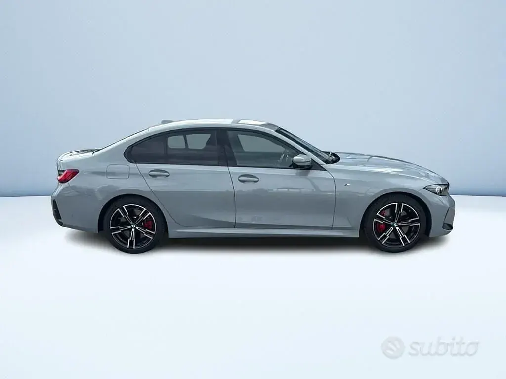 Usata BMW 320 M Sport 190 CV (139 kW) 2025 Grigio Berlina
