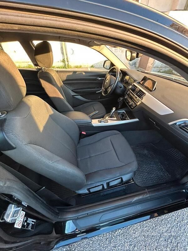 Usata BMW 118 Efficient Dynamics 143 CV (105 kW) 2019 Nero Utilitaria