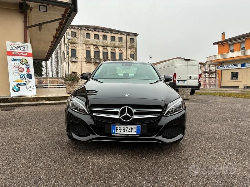 Usata Mercedes C180 Avantgarde 156 CV (114 kW) 2017 Nero Berlina