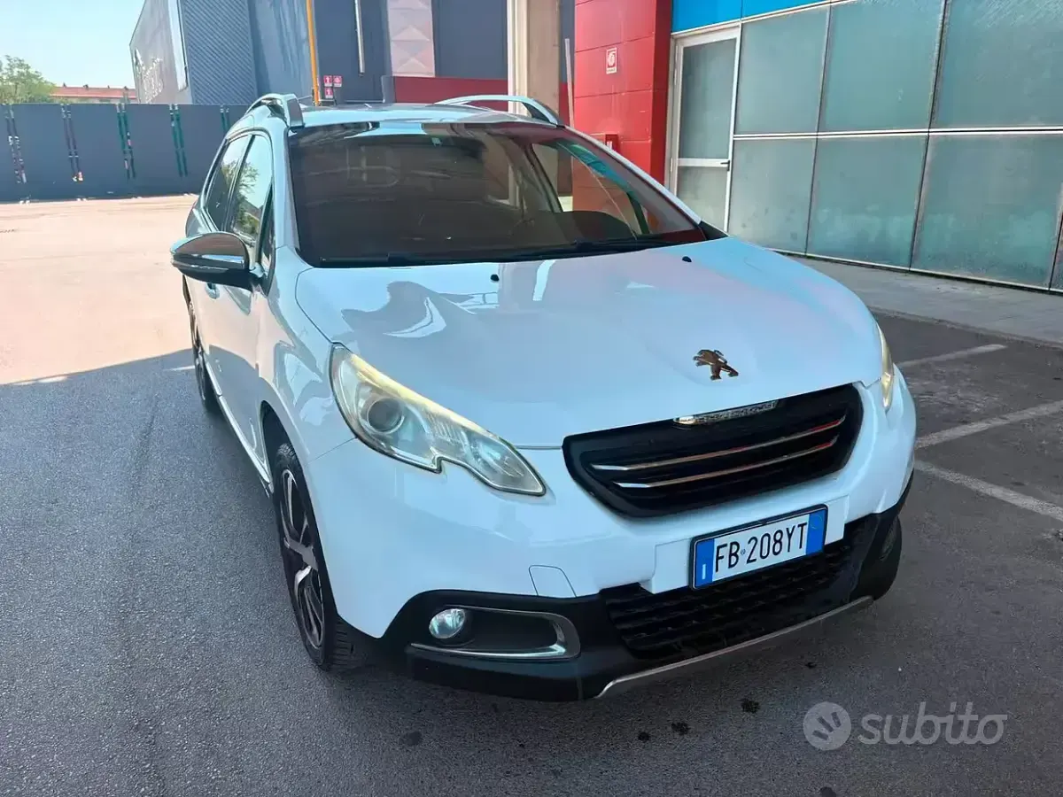 Usata Peugeot 2008 99 CV (72 kW) 2016 Bianco SUV