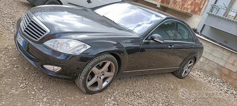 Usata Mercedes 320 235 CV (172 kW) 2008 Nero Berlina