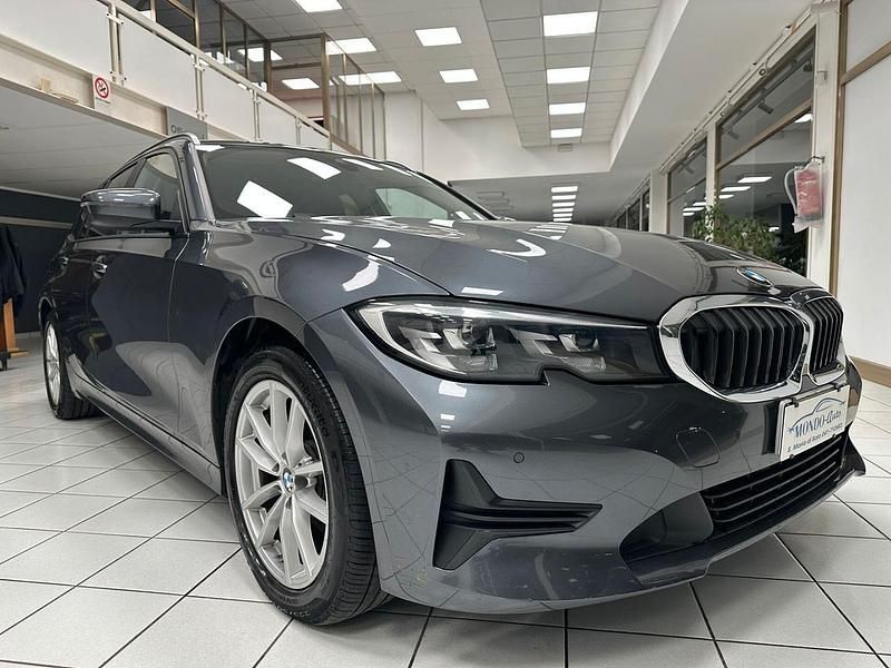 Usata BMW 320e Advantage 190 CV (139 kW) 2021 Grigio Station wagon