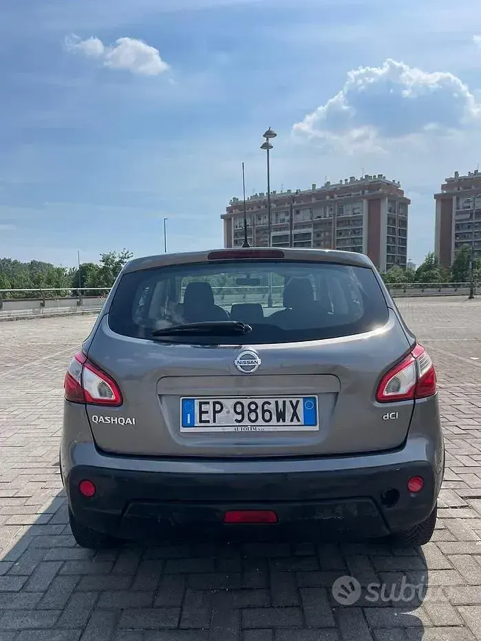 Usata Nissan Qashqai 110 CV (80 kW) 2013 Grigio SUV