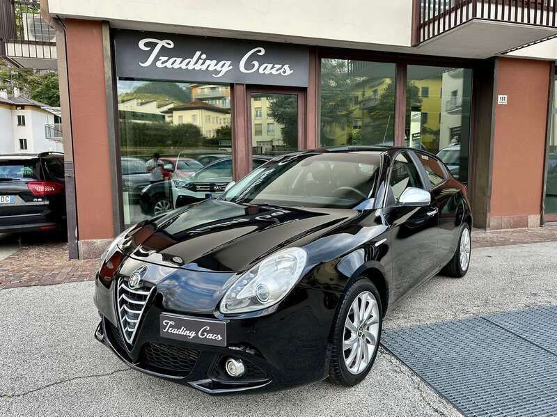 Usata Alfa Romeo Giulietta Distinctive 120 CV (88 kW) 2015 Nero Utilitaria